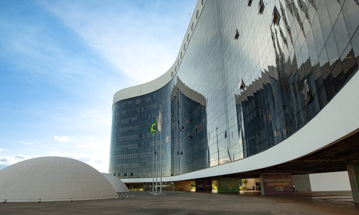 A interpretação da recente norma do Tribunal Superior Eleitoral pode trazer consequências negativas para a liberdade de expressão na internet.