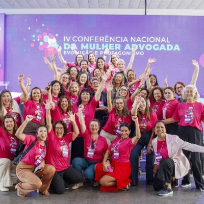 Delegação da Ordem dos Advogados do Brasil de São Paulo movimenta Encontro da Mulher Advogada na cidade de Curitiba.