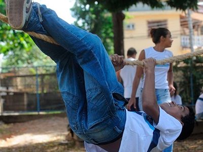 Questionamento acerca da legalidade constitucional do ICMS-Educação.