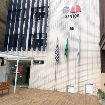 A Ordem dos Advogados do Brasil em Santos está emitindo um aviso sobre o aumento de golpes perpetrados por indivíduos que se fazem passar por advogados.