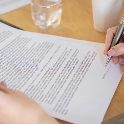 A formalização da rescisão indireta do contrato não necessariamente precisa coincidir com o dia em que a ação é ajuizada.