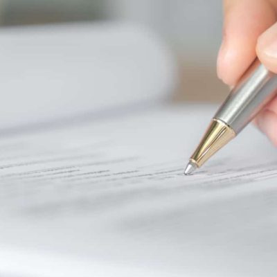 As responsabilidades estabelecidas em contratos são o assunto mais comum em processos judiciais estaduais.
