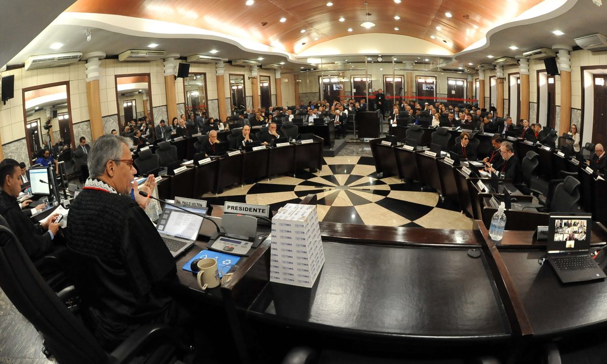 Luiz Belchior e Rosária Duarte assumem como desembargadores no Tribunal de Justiça do Maranhão.