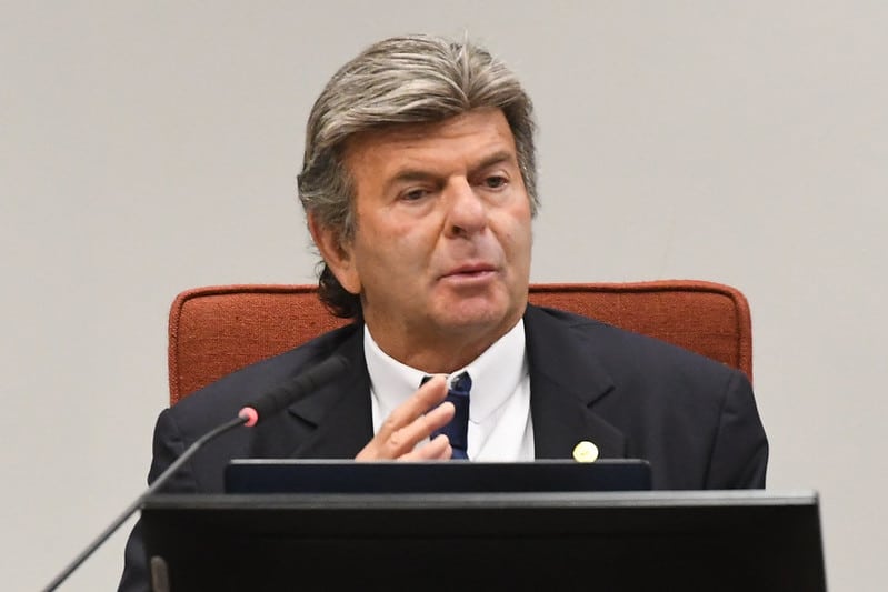 O Supremo Tribunal Federal interrompeu a análise do caso referente à redução de tributos incidentes sobre a folha de pagamentos.