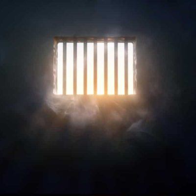 O Tribunal de Justiça do Paraná invalida a decisão do Júri que vai contra as evidências presentes nos autos no caso de homicídio.