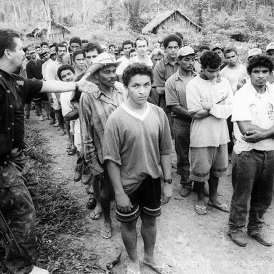 O fenômeno da escravidão e o crime de colocar alguém em condições semelhantes à de escravo.