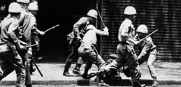 O regime autoritário legalizou a aplicação da pena capital, porém utilizou-a erroneamente somente contra indivíduos que se opunham ao regime de forma ilícita.