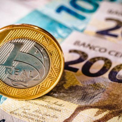 Os benefícios previdenciários não acumuláveis devem ser compensados mensalmente.