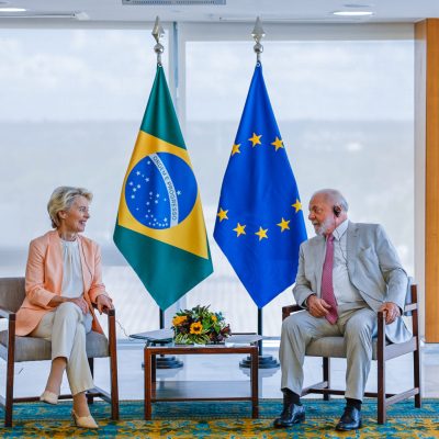 Sistemas de comparação de preços na União Europeia e no Brasil.