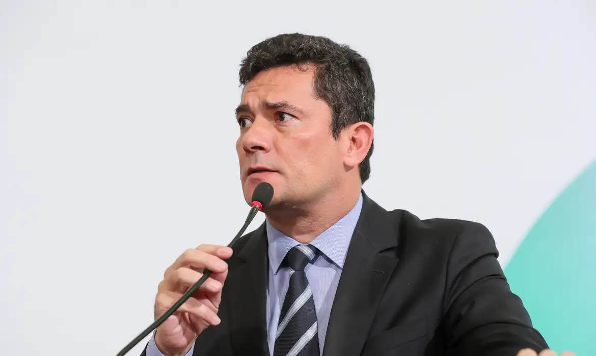 O Tribunal Superior Eleitoral nega a prática de abuso de poder durante a pré-campanha de Moro em 2022.