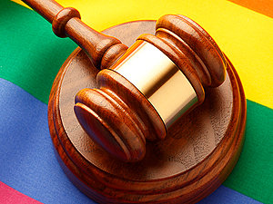Potencial para firmar um compromisso de não persecução penal em situações de preconceito contra a comunidade LGBT.