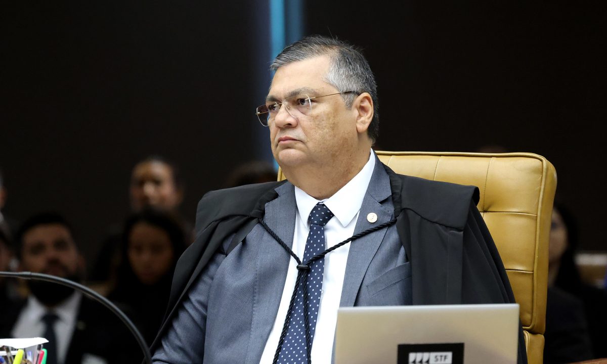 STF estende a vigência das cotas para candidatos negros em seleções públicas até que o Congresso aprove uma legislação atualizada.