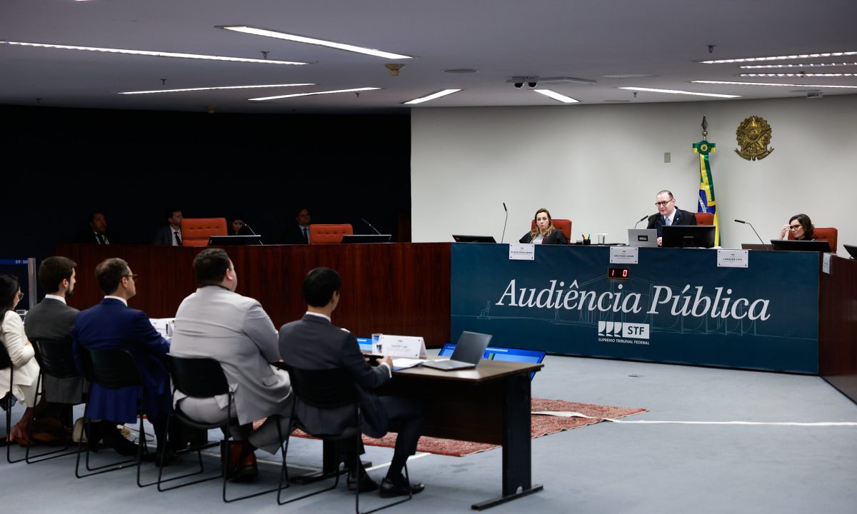 O Ministério está a favor de um software nacional com capacidade invasiva para impedir a ação de sistemas estrangeiros.