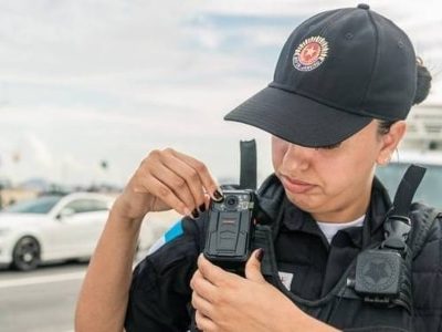 O governo irá disponibilizar recursos para a aquisição de câmeras corporais para policiais militares dos estados que seguirem o protocolo estabelecido.