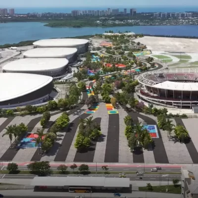 A realização dos Jogos Olímpicos do Rio de Janeiro em 2016 contribuiu com um impacto econômico de R$ 99 bilhões para a cidade.