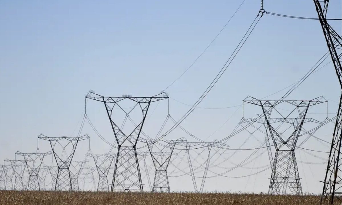 A reforma pode resultar em um aumento da carga tributária para as empresas que operam no setor de geração de energia.
