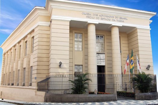 Decisão da Justiça Federal invalida eleição rápida da Ordem dos Advogados do Brasil na Bahia.