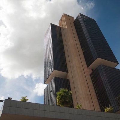 BC como instituição estatal e a utilização de instrumentos jurídicos para perseguir fins políticos.