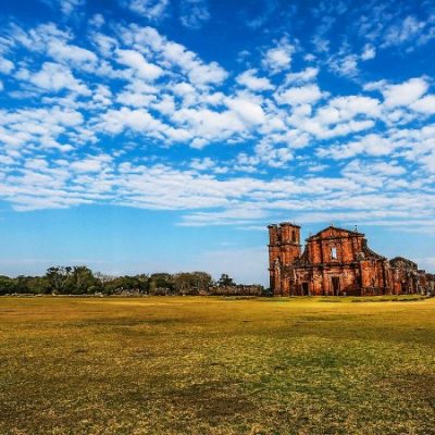 Medidas de curto prazo para reativar o setor turístico e cultural após eventos naturais catastróficos.