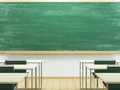 O Tribunal Regional Federal da 1ª Região decidiu que a professora que foi demitida por supostamente abandonar seu cargo deve ser readmitida.