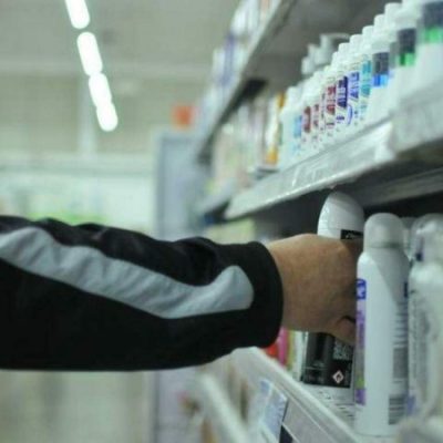 O princípio da bagatela é aplicado com maior frequência em situações de furto do que em outras infrações.