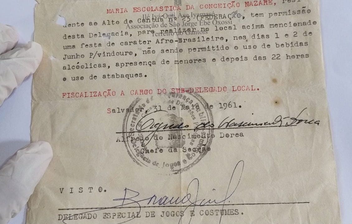 Registros policiais da década de 1960 evidenciam a proibição do culto ao candomblé na Bahia.