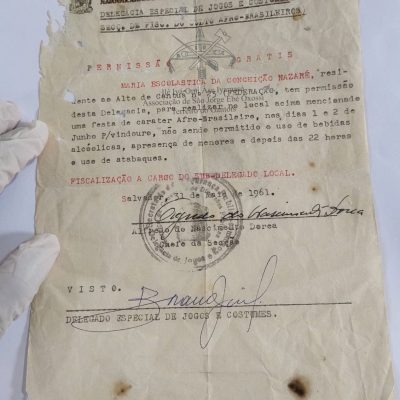 Registros policiais da década de 1960 evidenciam a proibição do culto ao candomblé na Bahia.