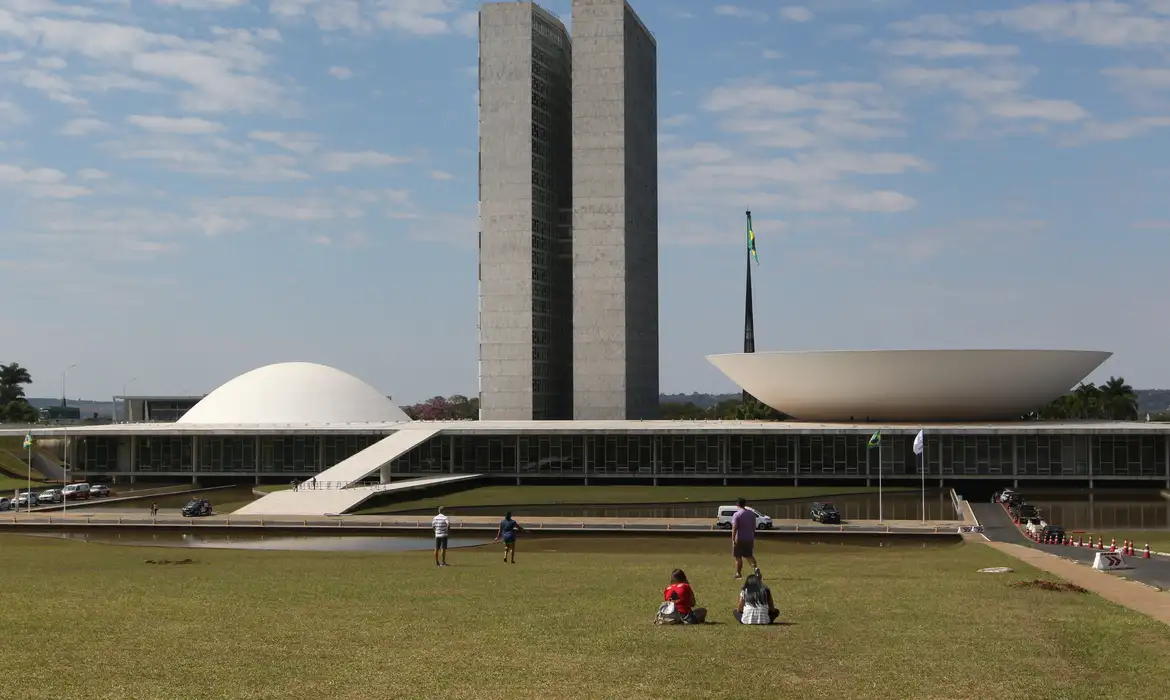A maioria do Supremo Tribunal Federal afirma que um deputado que também é servidor público pode participar do Programa de Aposentadoria Complementar dos Serviços Públicos (PSSC).
