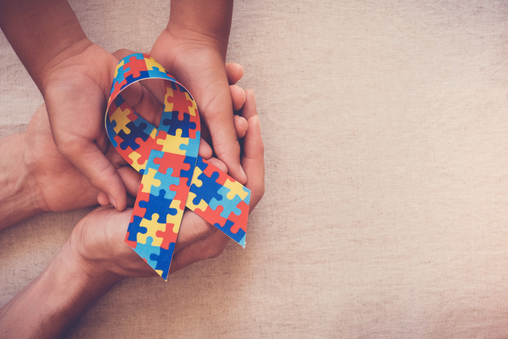 Docente obtém diminuição na carga horária para melhor atender sua filha com autismo.