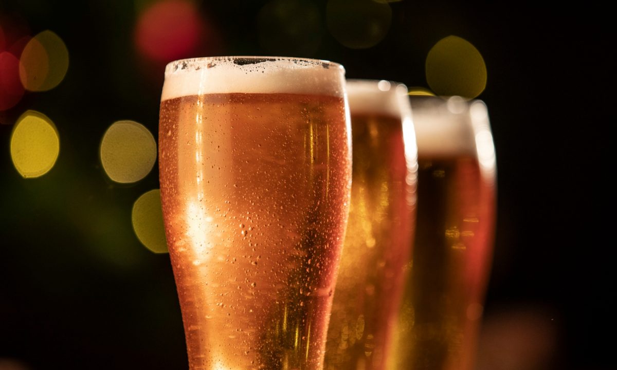 Magistrado proíbe a entrega de bebidas alcoólicas durante eventos de campanha eleitoral.