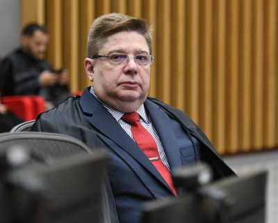 A Justiça decide que a Globo não tem a obrigação de pagar indenização por ter representado a vida de Chico Mendes em uma de suas produções.